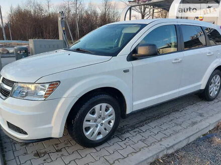 Додж Джорни 2015 в Пустомытах на Automoto.ua Белый Додж Джорни, объемом двигателя 2.4 л и пробегом 131 тыс. км за 9000 $, фото 1 на Automoto.ua