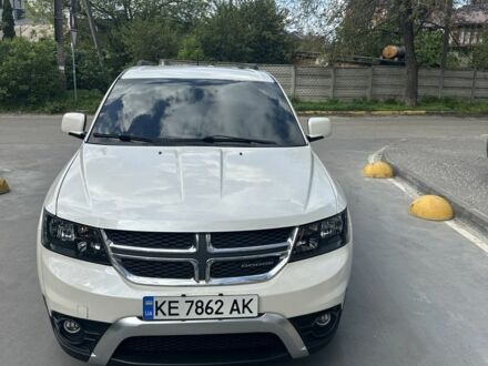Белый Додж Джорни, объемом двигателя 2.4 л и пробегом 190 тыс. км за 13499 $, фото 1 на Automoto.ua