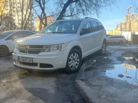 Белый Додж Джорни, объемом двигателя 2.36 л и пробегом 120 тыс. км за 10500 $, фото 1 на Automoto.ua