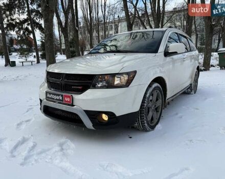 Белый Додж Джорни, объемом двигателя 3.6 л и пробегом 172 тыс. км за 14500 $, фото 1 на Automoto.ua