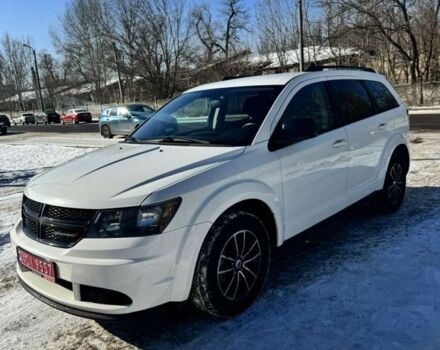 Белый Додж Джорни, объемом двигателя 2.4 л и пробегом 179 тыс. км за 11900 $, фото 1 на Automoto.ua