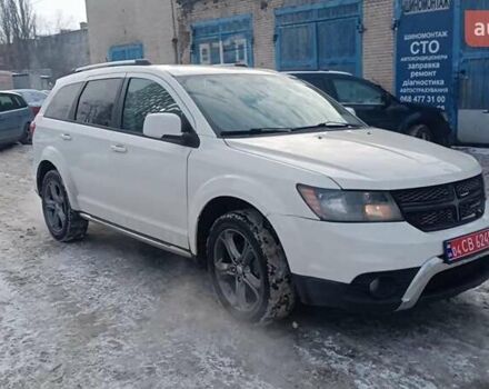 Белый Додж Джорни, объемом двигателя 2.36 л и пробегом 188 тыс. км за 11700 $, фото 1 на Automoto.ua