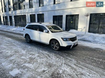 Белый Додж Джорни, объемом двигателя 3.61 л и пробегом 255 тыс. км за 11500 $, фото 1 на Automoto.ua