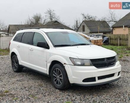 Белый Додж Джорни, объемом двигателя 2.4 л и пробегом 226 тыс. км за 7800 $, фото 1 на Automoto.ua