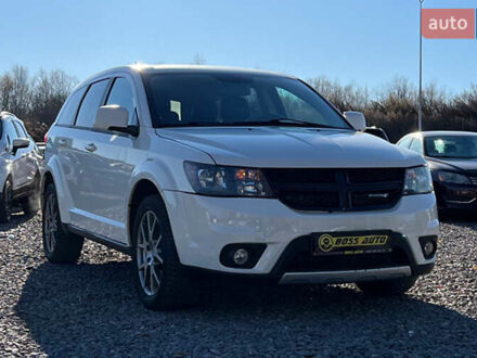 Белый Додж Джорни, объемом двигателя 3.61 л и пробегом 100 тыс. км за 11200 $, фото 1 на Automoto.ua