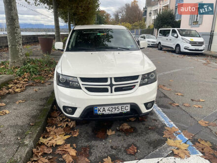 Додж Джорні 2018 у Ужгороді на Automoto.ua Білий Додж Джорні, об'ємом двигуна 3.6 л та пробігом 147 тис. км за 11000 $, фото 1 на Automoto.ua