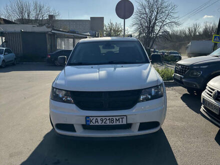 Белый Додж Джорни, объемом двигателя 2.36 л и пробегом 126 тыс. км за 11900 $, фото 1 на Automoto.ua