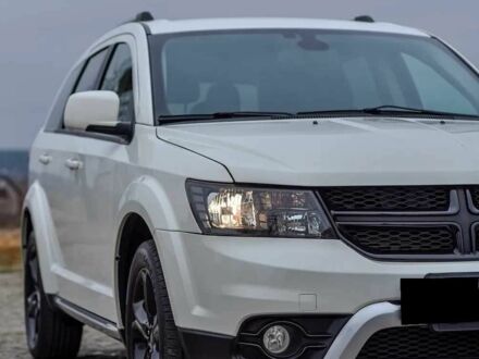 Белый Додж Джорни, объемом двигателя 3.6 л и пробегом 128 тыс. км за 8200 $, фото 1 на Automoto.ua