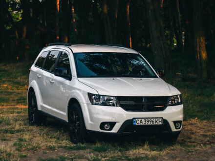 Белый Додж Джорни, объемом двигателя 2.36 л и пробегом 176 тыс. км за 13200 $, фото 1 на Automoto.ua