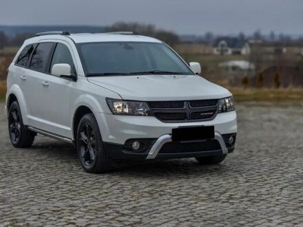Белый Додж Джорни, объемом двигателя 0 л и пробегом 83 тыс. км за 12100 $, фото 1 на Automoto.ua