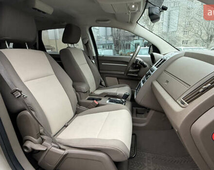 Бежевый Додж Джорни, объемом двигателя 1.97 л и пробегом 154 тыс. км за 8500 $, фото 31 на Automoto.ua