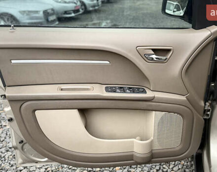 Бежевый Додж Джорни, объемом двигателя 1.97 л и пробегом 154 тыс. км за 8500 $, фото 15 на Automoto.ua