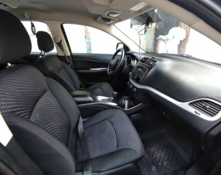 Черный Додж Джорни, объемом двигателя 2.4 л и пробегом 270 тыс. км за 9500 $, фото 3 на Automoto.ua