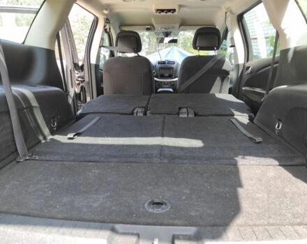 Черный Додж Джорни, объемом двигателя 2.4 л и пробегом 270 тыс. км за 9500 $, фото 6 на Automoto.ua