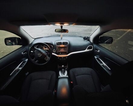 Чорний Додж Джорні, об'ємом двигуна 2.4 л та пробігом 105 тис. км за 11500 $, фото 3 на Automoto.ua