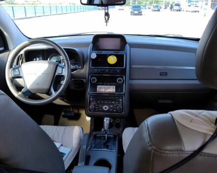 Черный Додж Джорни, объемом двигателя 2 л и пробегом 250 тыс. км за 8500 $, фото 4 на Automoto.ua