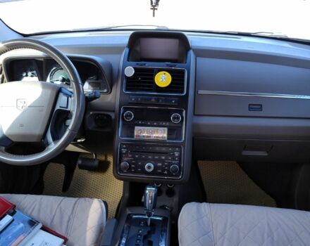 Черный Додж Джорни, объемом двигателя 2 л и пробегом 250 тыс. км за 8500 $, фото 5 на Automoto.ua