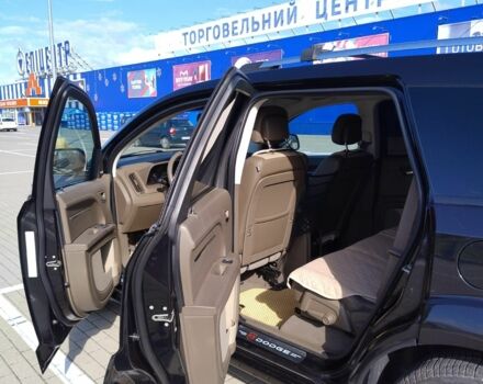 Черный Додж Джорни, объемом двигателя 2 л и пробегом 250 тыс. км за 8500 $, фото 1 на Automoto.ua