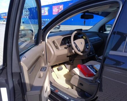 Черный Додж Джорни, объемом двигателя 2 л и пробегом 250 тыс. км за 8500 $, фото 2 на Automoto.ua