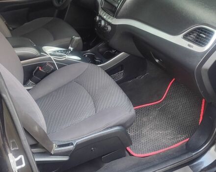 Додж Джорни 2012 в Хмельнике на Automoto.ua Черный Додж Джорни, объемом двигателя 3.6 л и пробегом 250 тыс. км за 10000 $, фото 3 на Automoto.ua