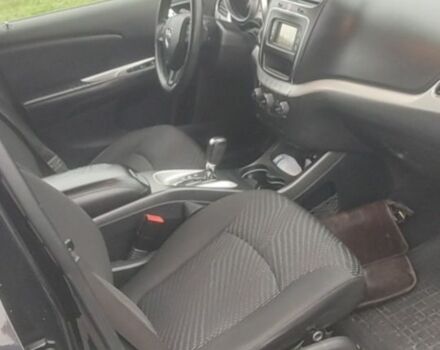 Черный Додж Джорни, объемом двигателя 2 л и пробегом 236 тыс. км за 8950 $, фото 6 на Automoto.ua