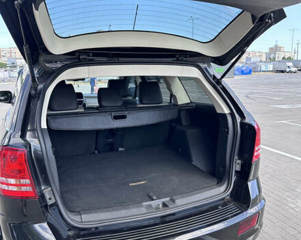 Черный Додж Джорни, объемом двигателя 2 л и пробегом 186 тыс. км за 9000 $, фото 6 на Automoto.ua