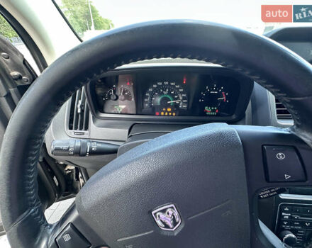 Черный Додж Джорни, объемом двигателя 2 л и пробегом 186 тыс. км за 9000 $, фото 3 на Automoto.ua