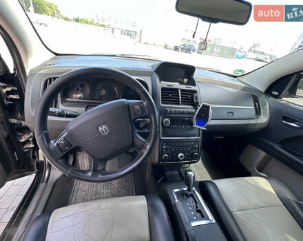 Черный Додж Джорни, объемом двигателя 2 л и пробегом 186 тыс. км за 9000 $, фото 7 на Automoto.ua