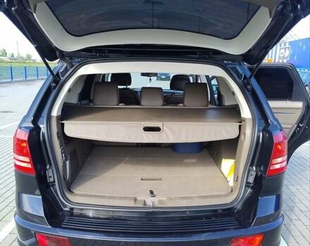 Черный Додж Джорни, объемом двигателя 2 л и пробегом 249 тыс. км за 9000 $, фото 2 на Automoto.ua