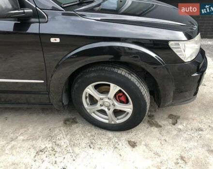 Черный Додж Джорни, объемом двигателя 1.97 л и пробегом 282 тыс. км за 9500 $, фото 6 на Automoto.ua