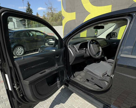 Черный Додж Джорни, объемом двигателя 2 л и пробегом 300 тыс. км за 7700 $, фото 10 на Automoto.ua