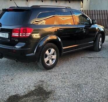 Черный Додж Джорни, объемом двигателя 1.97 л и пробегом 302 тыс. км за 7400 $, фото 1 на Automoto.ua