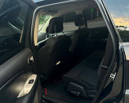 Черный Додж Джорни, объемом двигателя 2.4 л и пробегом 154 тыс. км за 8900 $, фото 5 на Automoto.ua