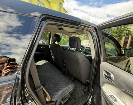 Черный Додж Джорни, объемом двигателя 2.4 л и пробегом 244 тыс. км за 10200 $, фото 5 на Automoto.ua