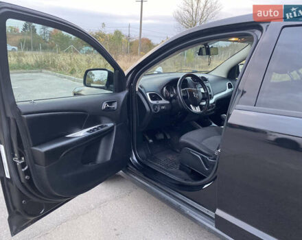 Черный Додж Джорни, объемом двигателя 2.36 л и пробегом 260 тыс. км за 8500 $, фото 13 на Automoto.ua