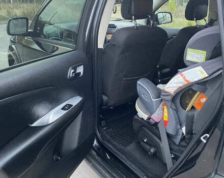 Черный Додж Джорни, объемом двигателя 2.36 л и пробегом 260 тыс. км за 8500 $, фото 21 на Automoto.ua