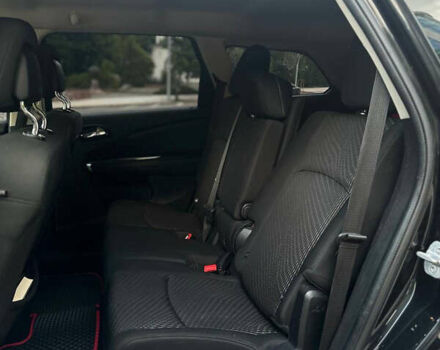 Черный Додж Джорни, объемом двигателя 2.4 л и пробегом 154 тыс. км за 8900 $, фото 4 на Automoto.ua