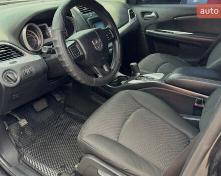 Чорний Додж Джорні, об'ємом двигуна 2.36 л та пробігом 310 тис. км за 9000 $, фото 10 на Automoto.ua