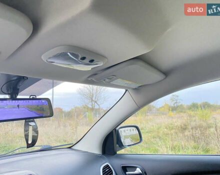 Черный Додж Джорни, объемом двигателя 2.36 л и пробегом 260 тыс. км за 8500 $, фото 16 на Automoto.ua