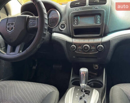 Чорний Додж Джорні, об'ємом двигуна 2.36 л та пробігом 310 тис. км за 9000 $, фото 7 на Automoto.ua