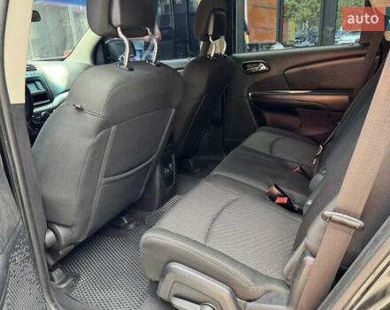 Чорний Додж Джорні, об'ємом двигуна 2.36 л та пробігом 310 тис. км за 9000 $, фото 6 на Automoto.ua