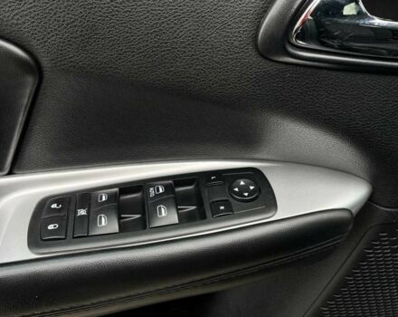 Чорний Додж Джорні, об'ємом двигуна 2.4 л та пробігом 157 тис. км за 9000 $, фото 18 на Automoto.ua