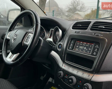 Чорний Додж Джорні, об'ємом двигуна 2.36 л та пробігом 157 тис. км за 9000 $, фото 9 на Automoto.ua