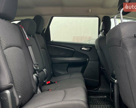 Чорний Додж Джорні, об'ємом двигуна 2.36 л та пробігом 157 тис. км за 9000 $, фото 15 на Automoto.ua