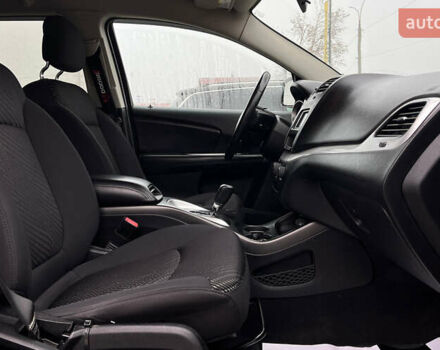 Чорний Додж Джорні, об'ємом двигуна 2.36 л та пробігом 157 тис. км за 9000 $, фото 16 на Automoto.ua