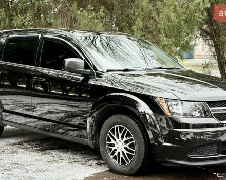 Черный Додж Джорни, объемом двигателя 2.36 л и пробегом 230 тыс. км за 9500 $, фото 2 на Automoto.ua