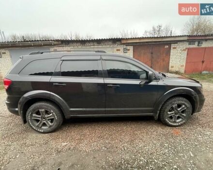 Чорний Додж Джорні, об'ємом двигуна 2.36 л та пробігом 315 тис. км за 10200 $, фото 7 на Automoto.ua