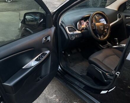 Чорний Додж Джорні, об'ємом двигуна 2.4 л та пробігом 250 тис. км за 9000 $, фото 5 на Automoto.ua