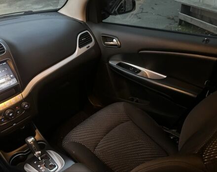 Чорний Додж Джорні, об'ємом двигуна 2.4 л та пробігом 250 тис. км за 9000 $, фото 10 на Automoto.ua