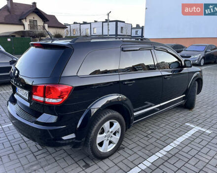 Черный Додж Джорни, объемом двигателя 2.36 л и пробегом 182 тыс. км за 11200 $, фото 6 на Automoto.ua